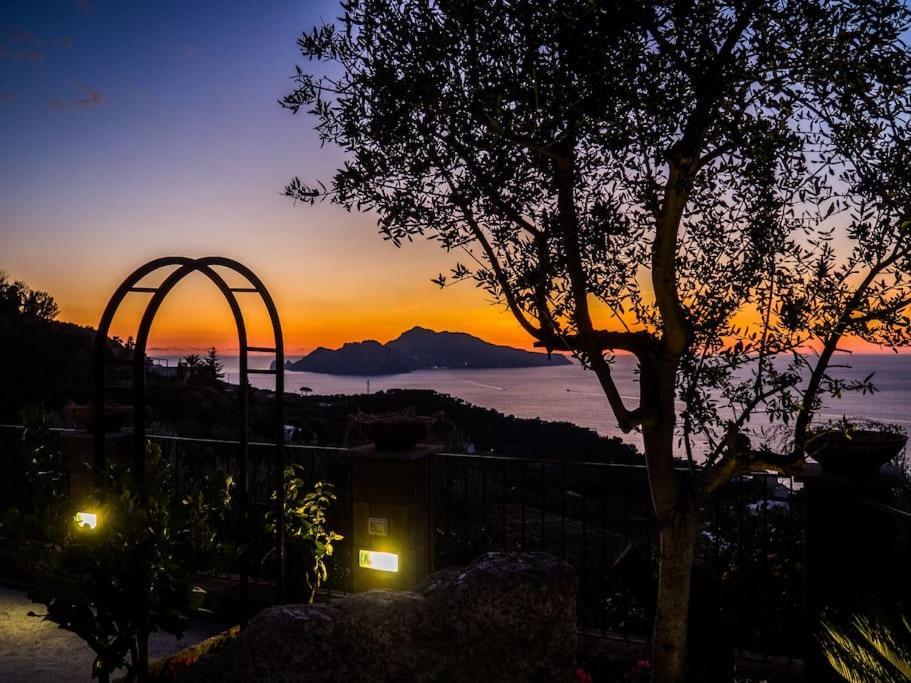 Villa Capri Wonderful View マッサ・ルブレンセ エクステリア 写真