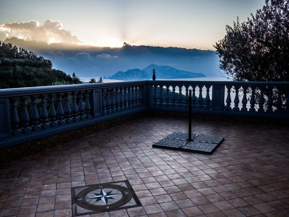 Villa Capri Wonderful View マッサ・ルブレンセ エクステリア 写真